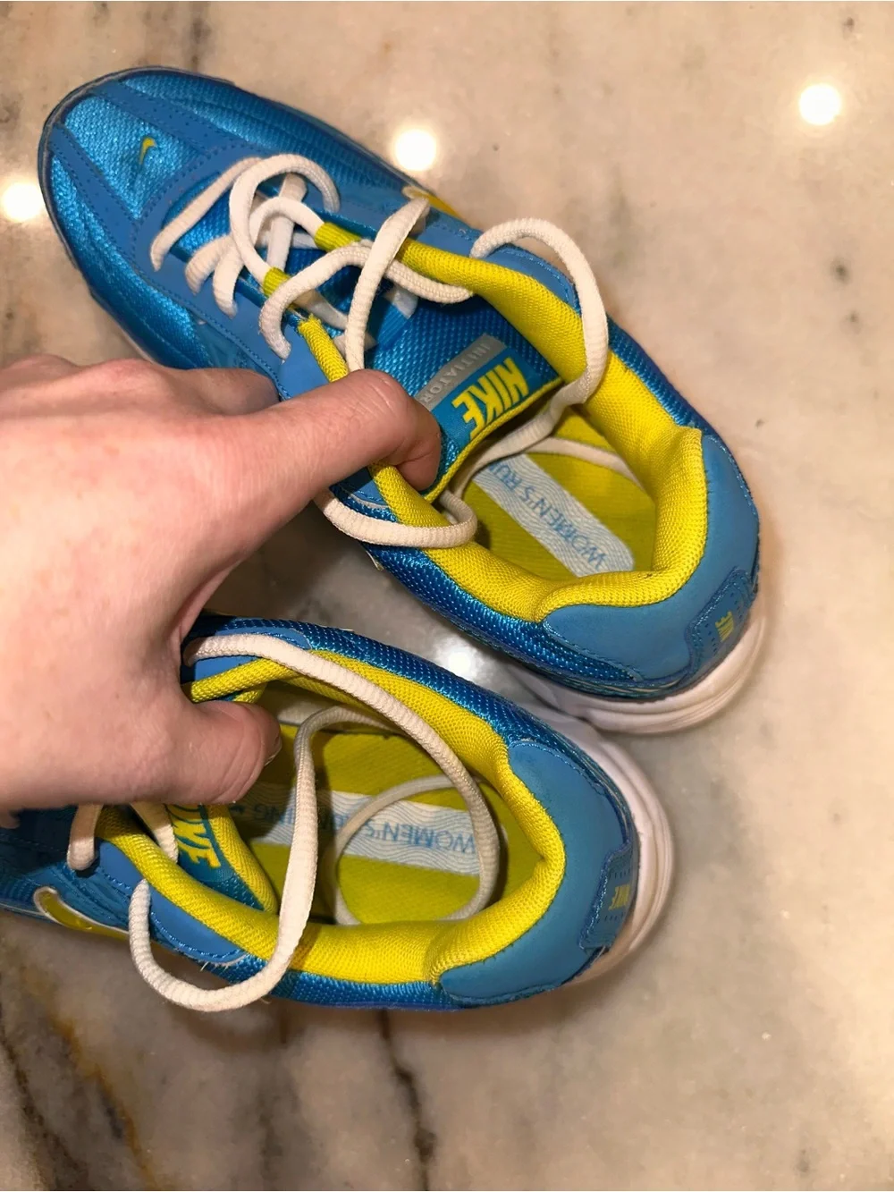 Nike Running Size 8 Women Blue and Yellow Athletic Sneakers
